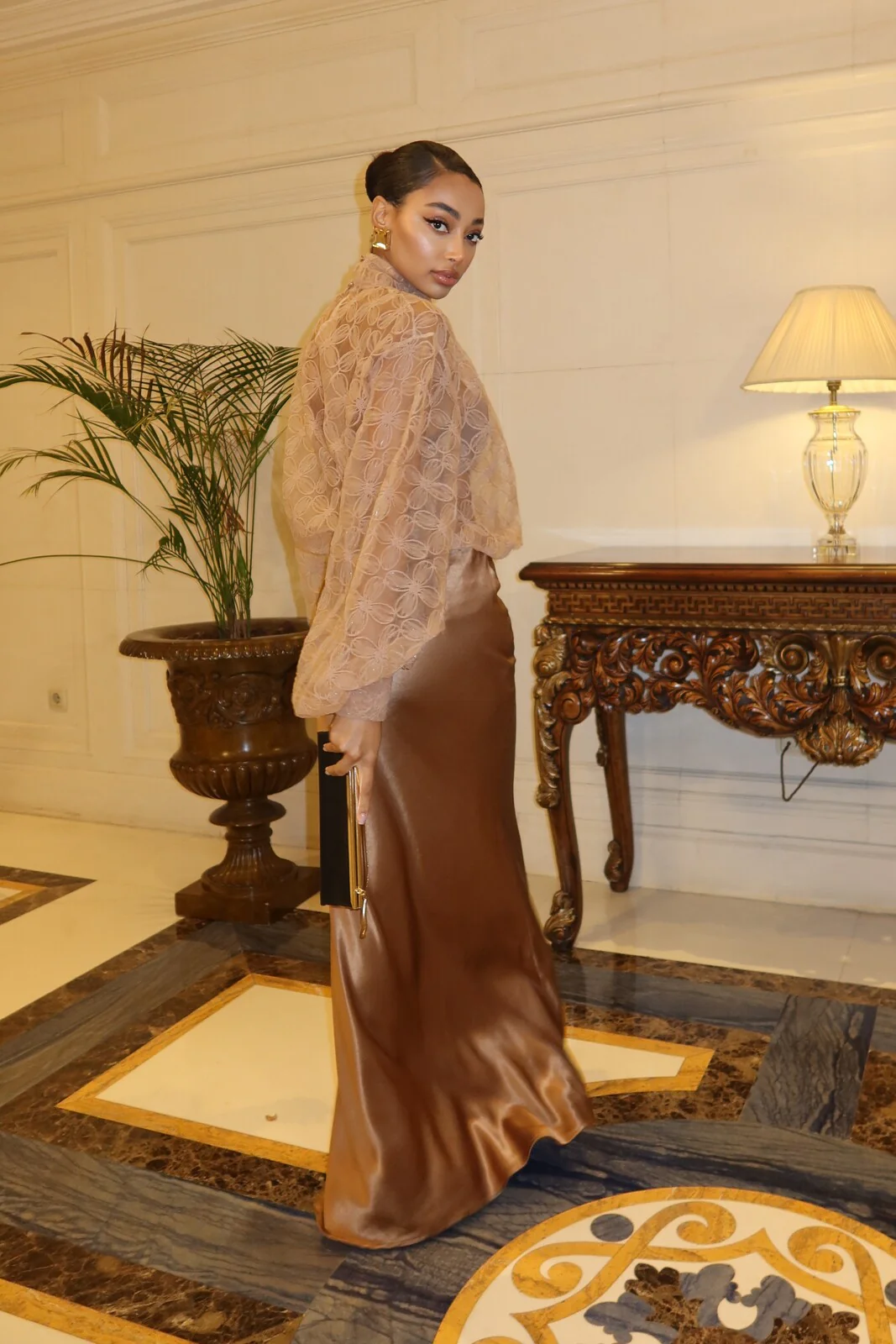 BLUSA TULE COMPRIDA CAMEL - Image 3