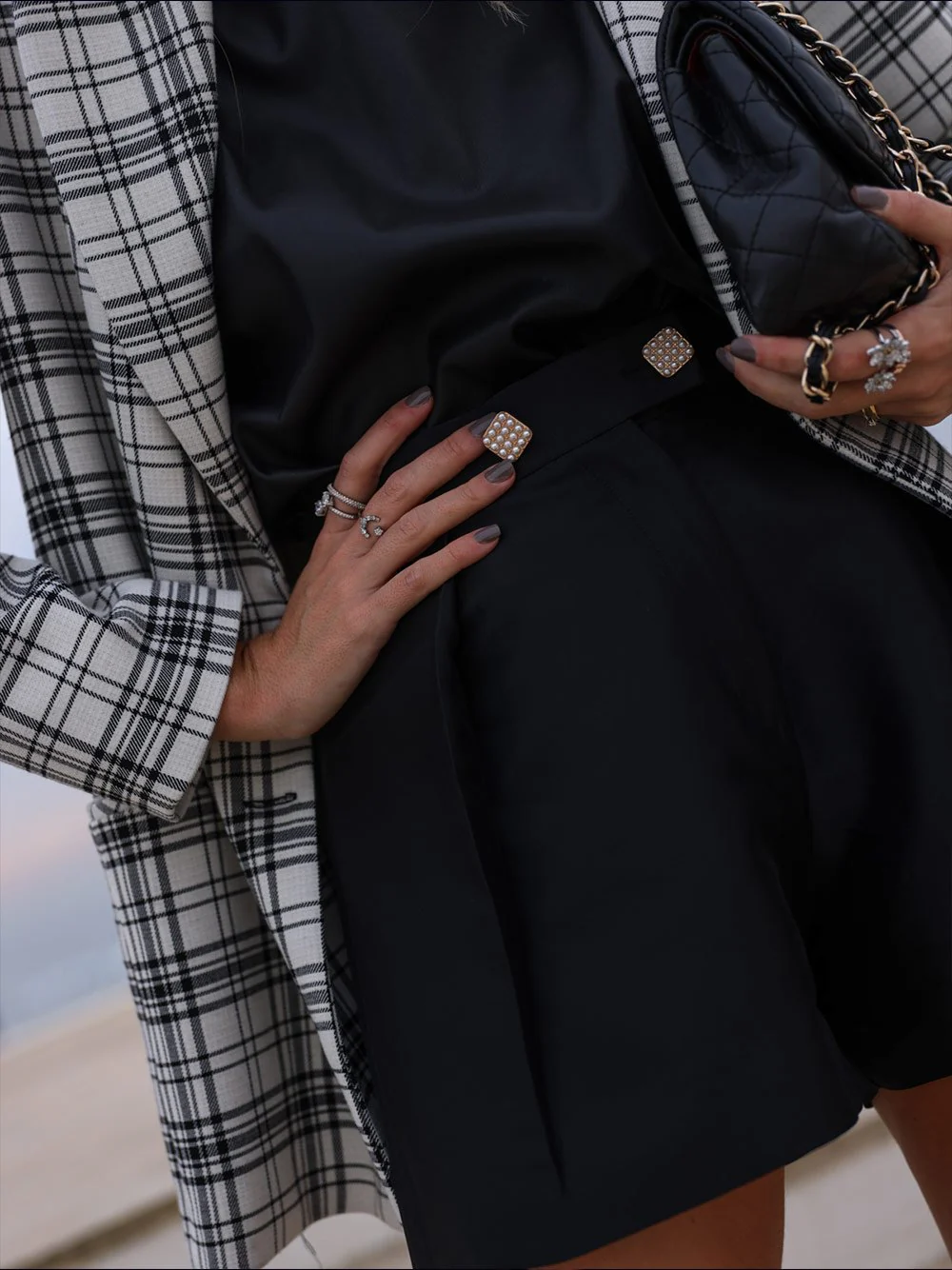 CALÇÃO PRETO COM PÉROLAS - Image 3