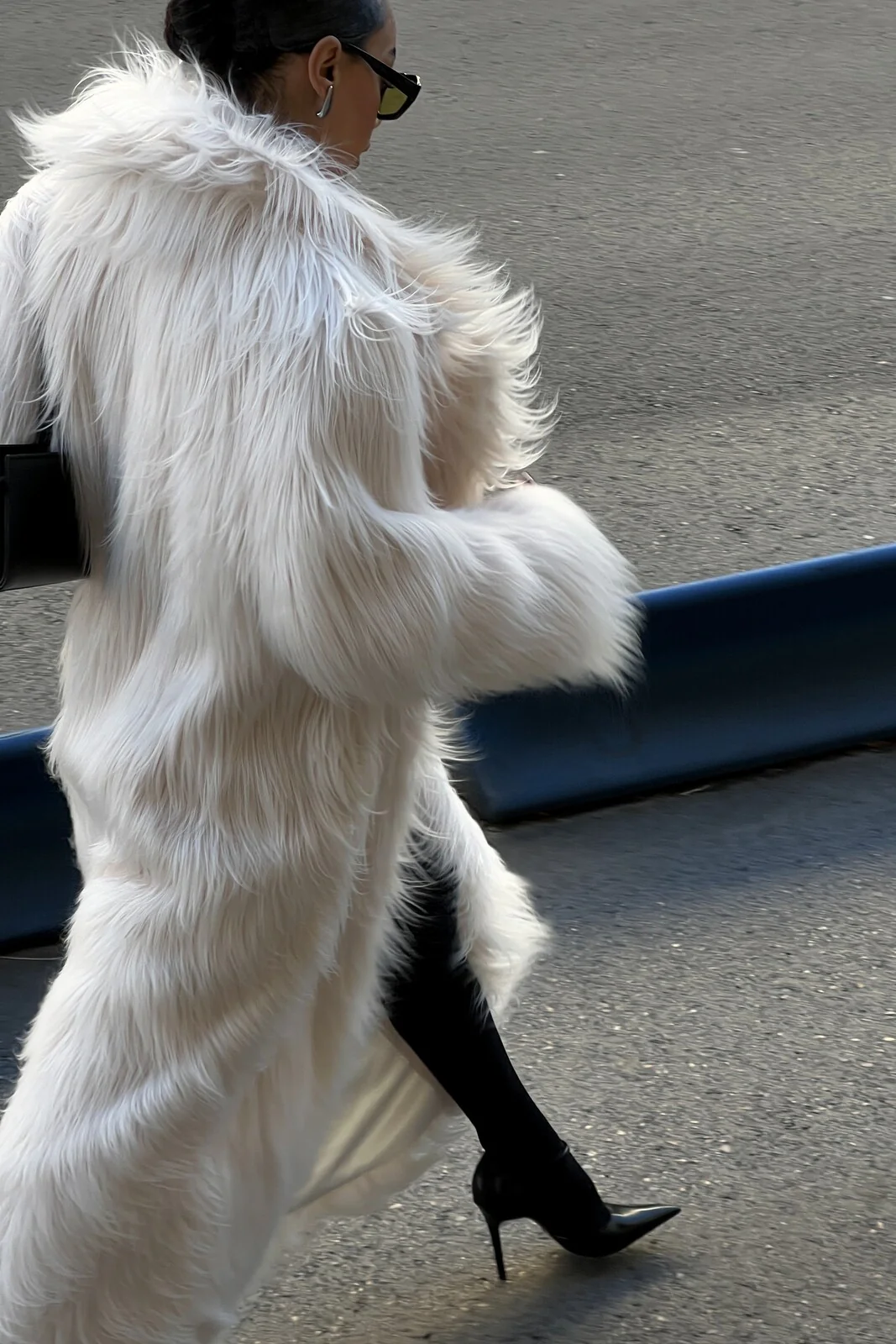 CASACO BRANCO DE PELO COMPRIDO - Image 16