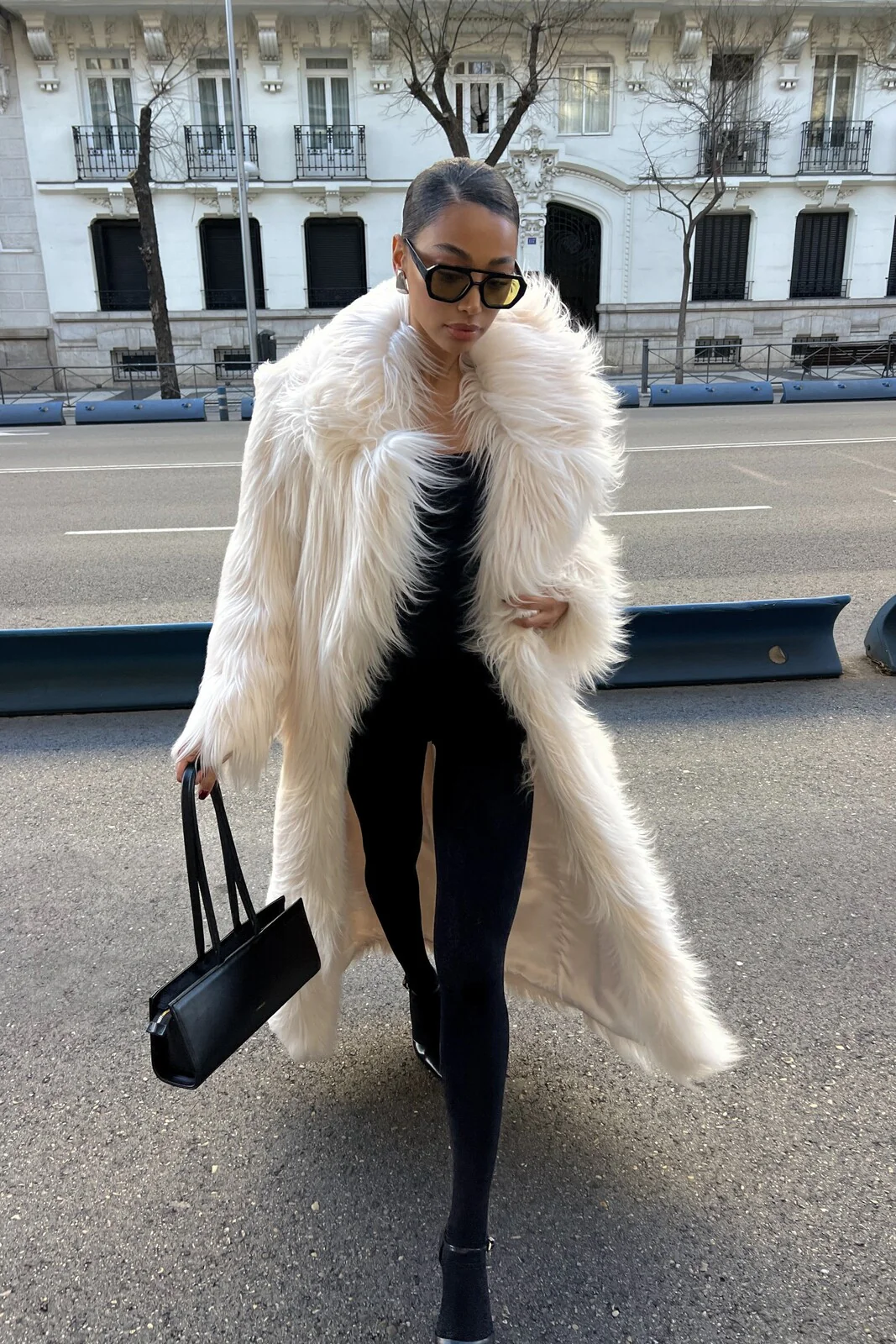 CASACO BRANCO DE PELO COMPRIDO - Image 9