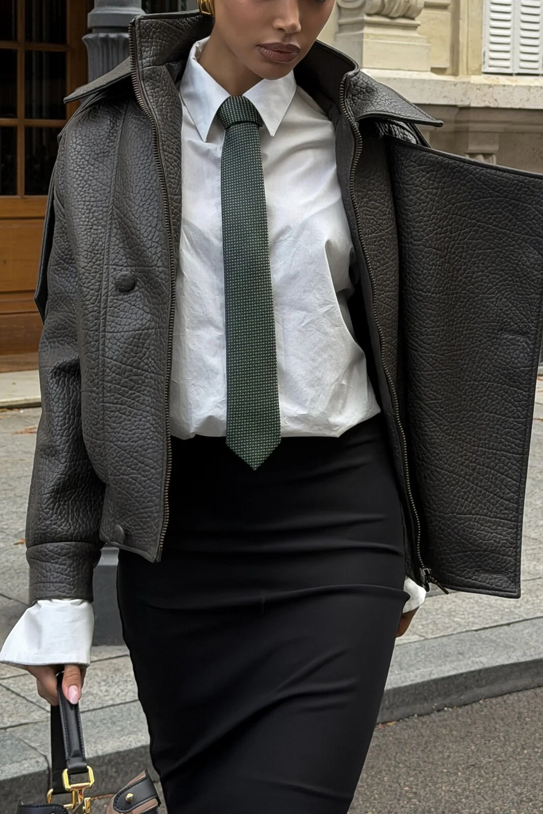 SAIA LÁPIS PRETA TULE - Image 5