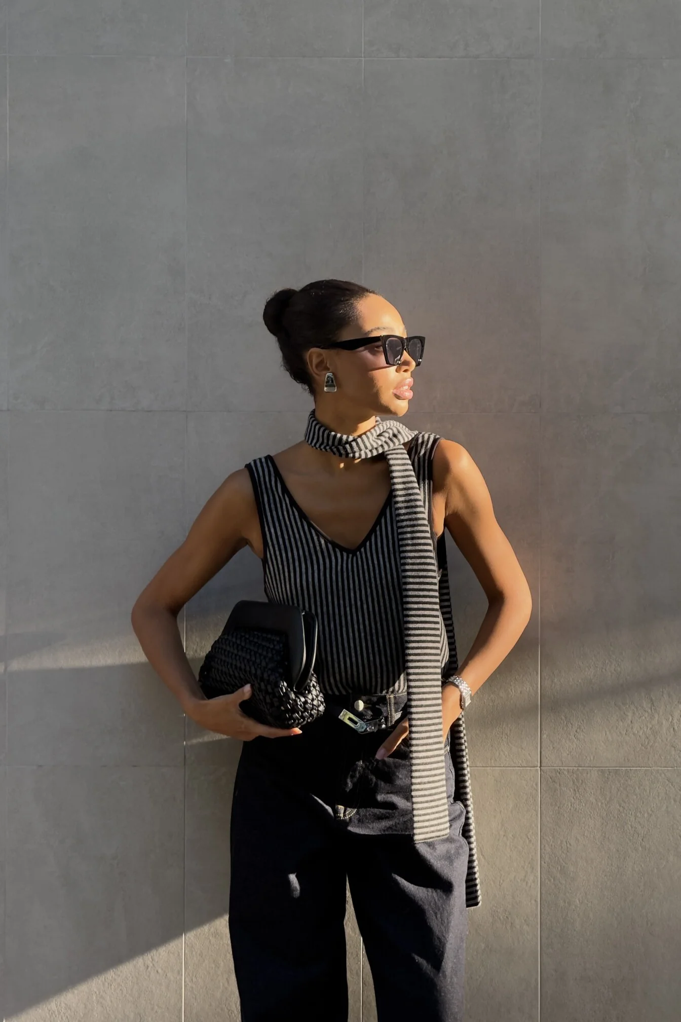 TOP CINZA RISCAS PRETAS - Image 6