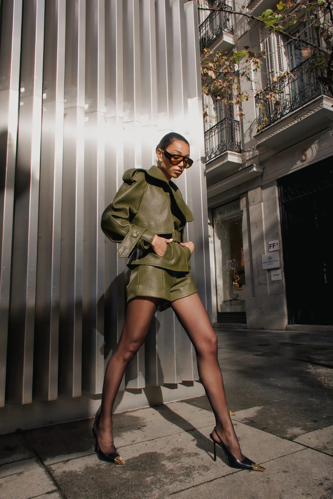 TRENCH CURTO VERDE - Image 11