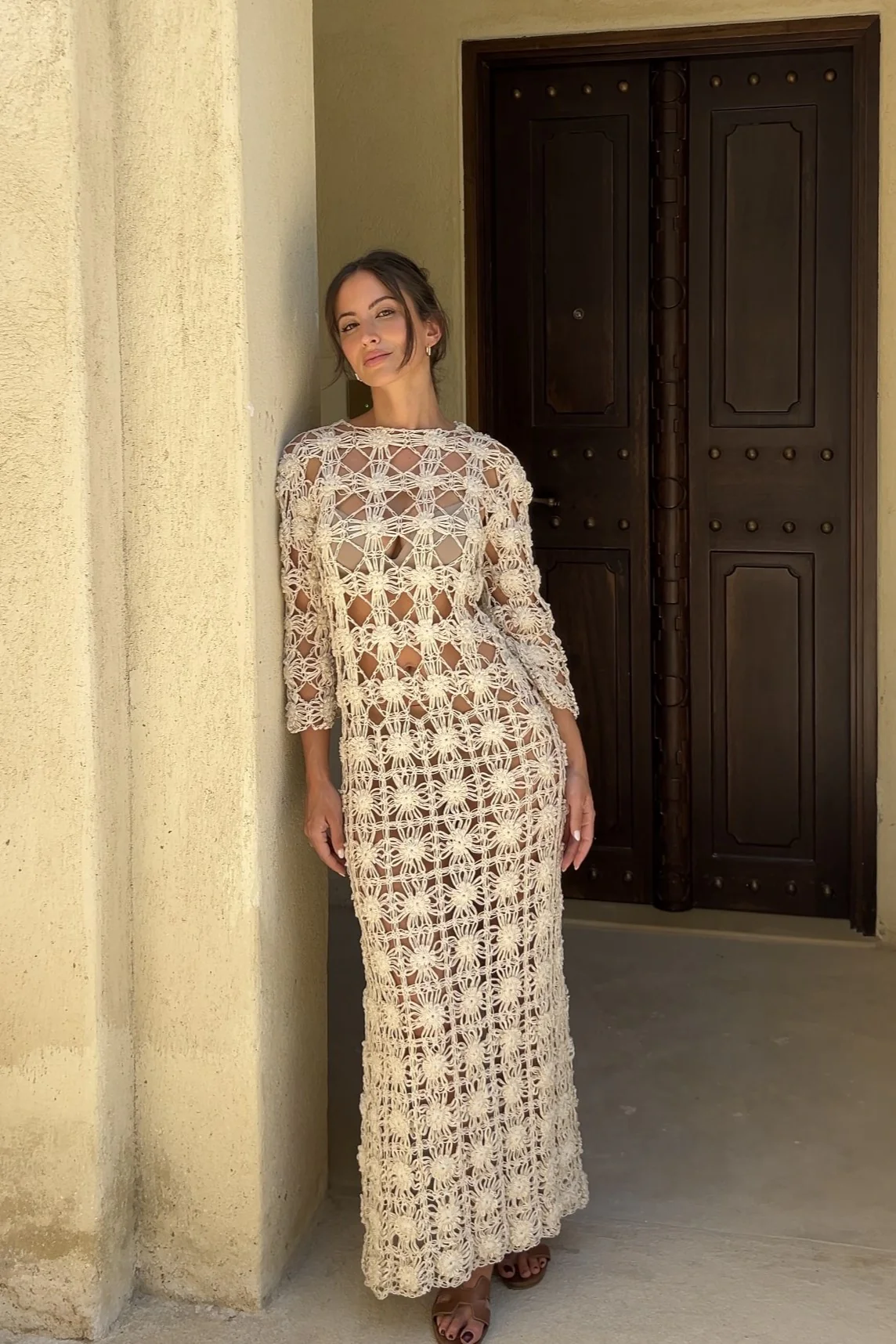 VESTIDO COMPRIDO ARTESANAL BEGE EM TRICOT FLORES - Image 5