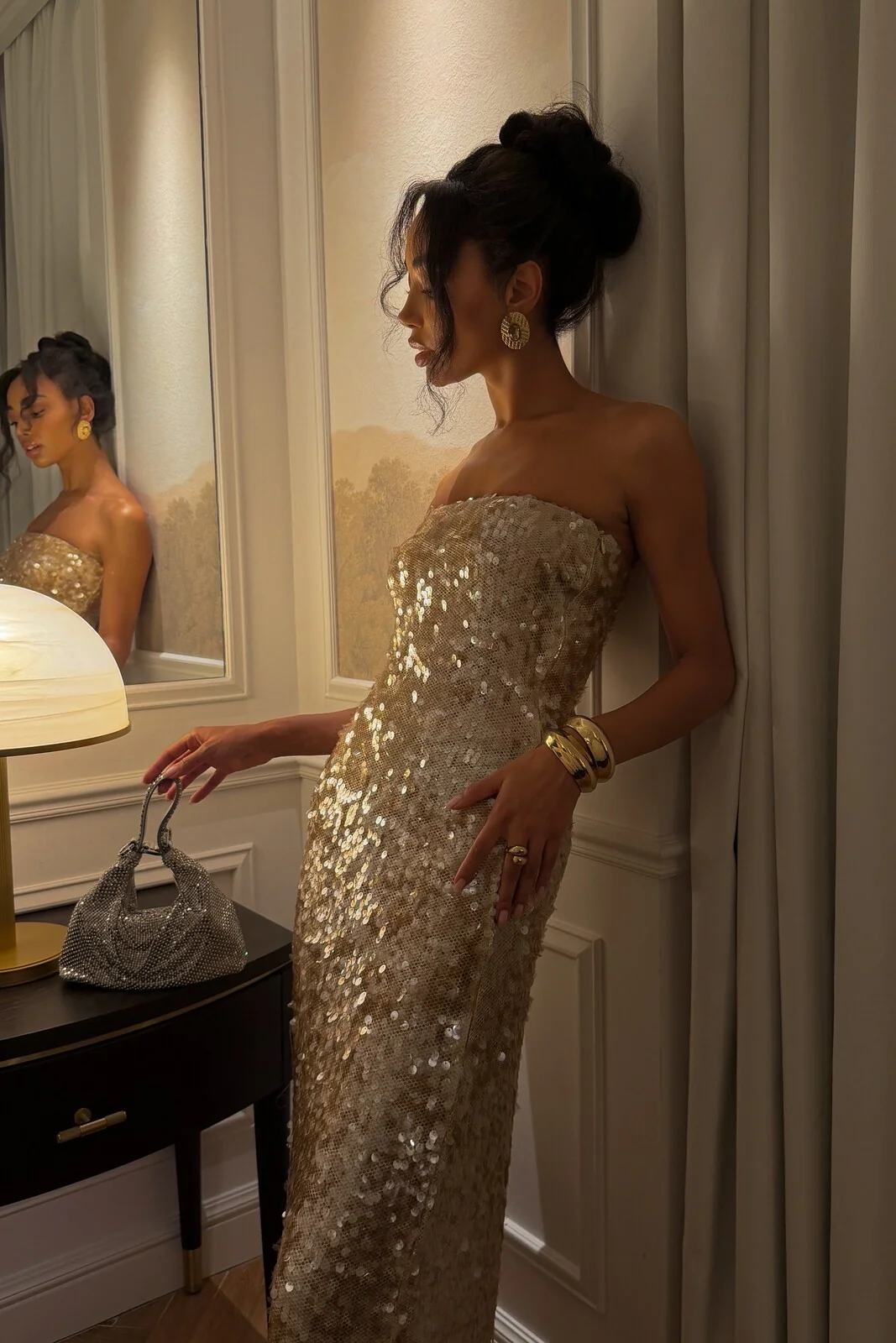 VESTIDO DOURADO DECOTE RETO - Image 10