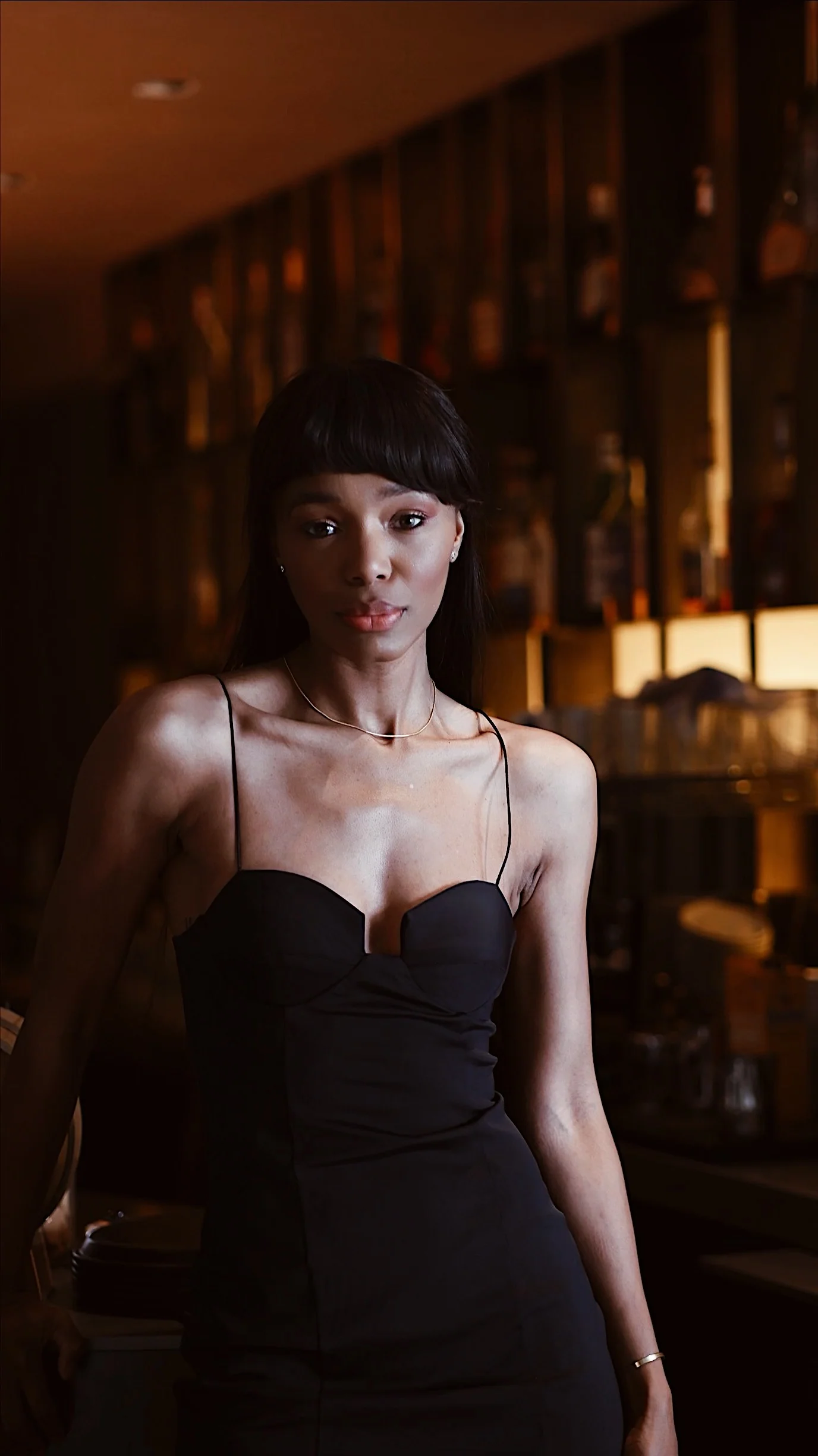 VESTIDO MIDI PRETO JUSTO COM ALÇA FINA - Image 7