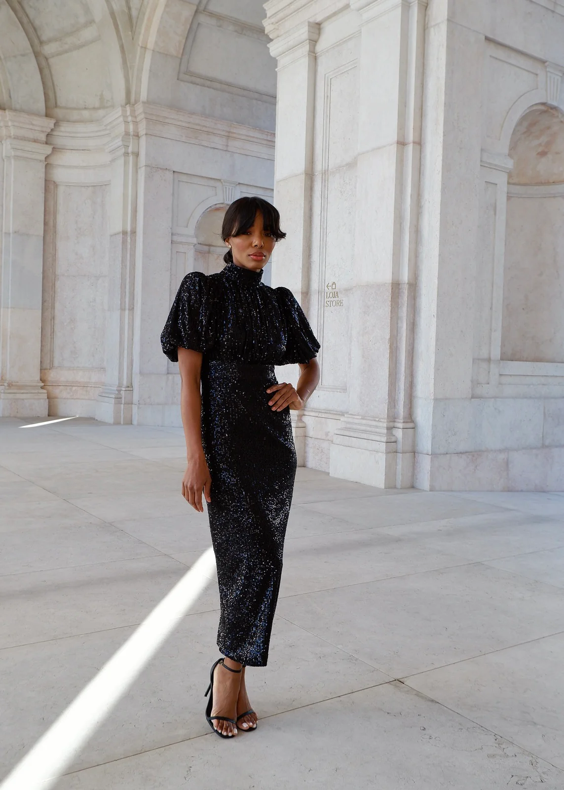 VESTIDO MIDI PRETO LANTEJOULAS COM MANGAS BUFANTES - Image 6