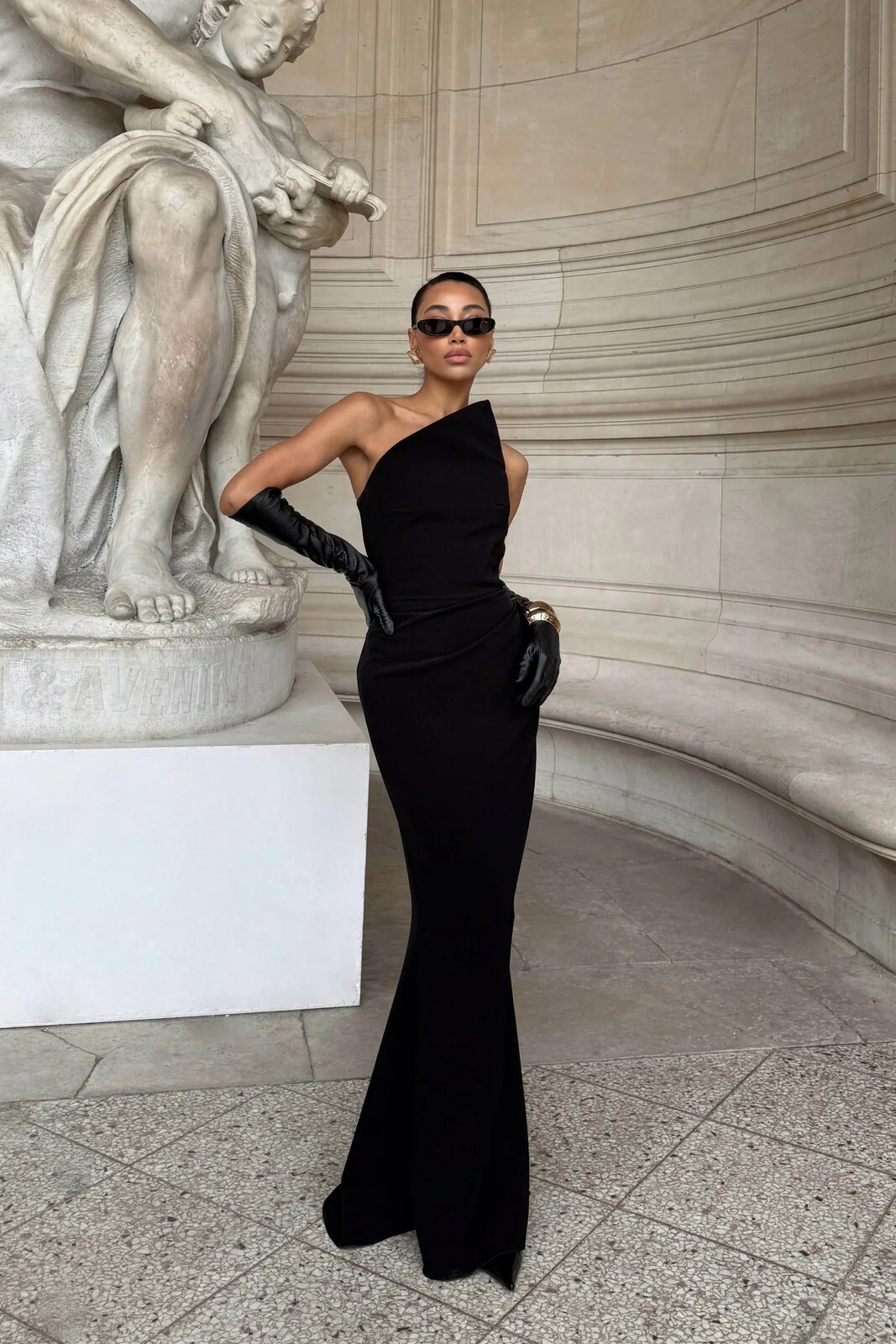 VESTIDO PRETO ASSIMÉTRICO - Image 7