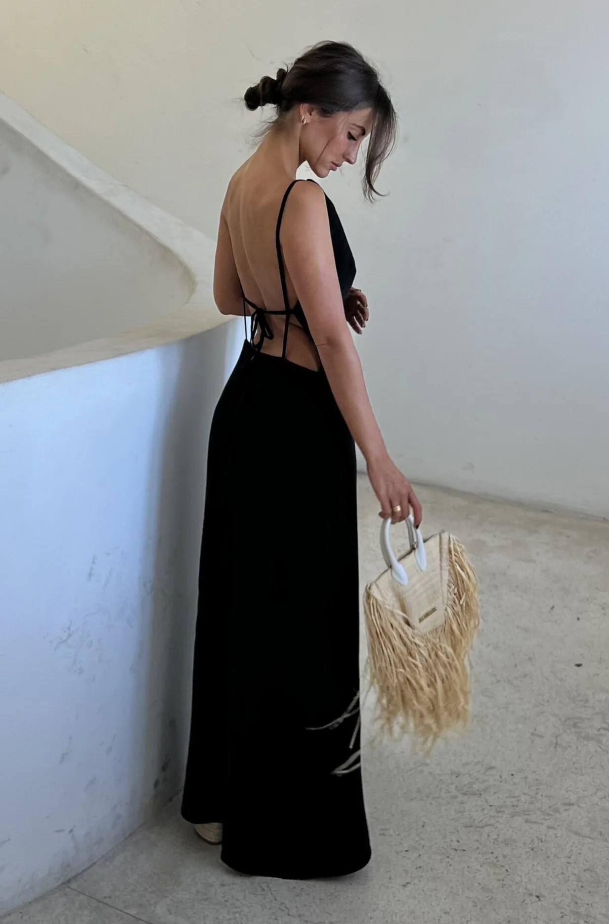 VESTIDO PRETO DECOTE EM V - Image 3