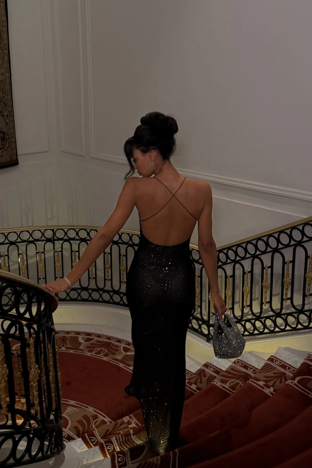 VESTIDO PRETO JUSTO DE LANTEJOULAS ALÇAS FINAS - Image 9